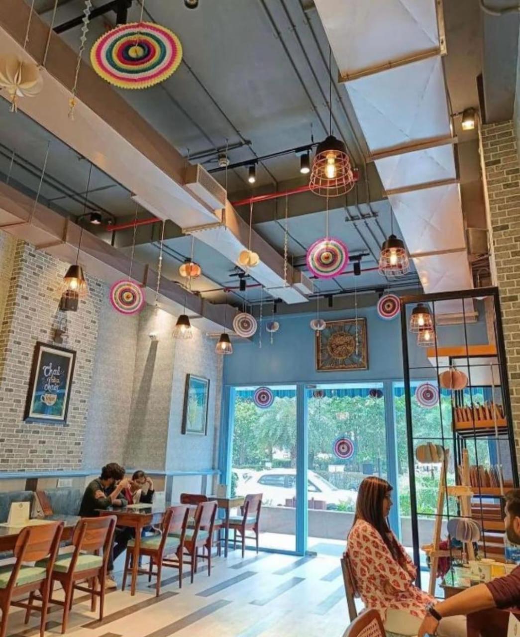 Dolphin Inn & Suites Manhattan Lucknow Exteriör bild